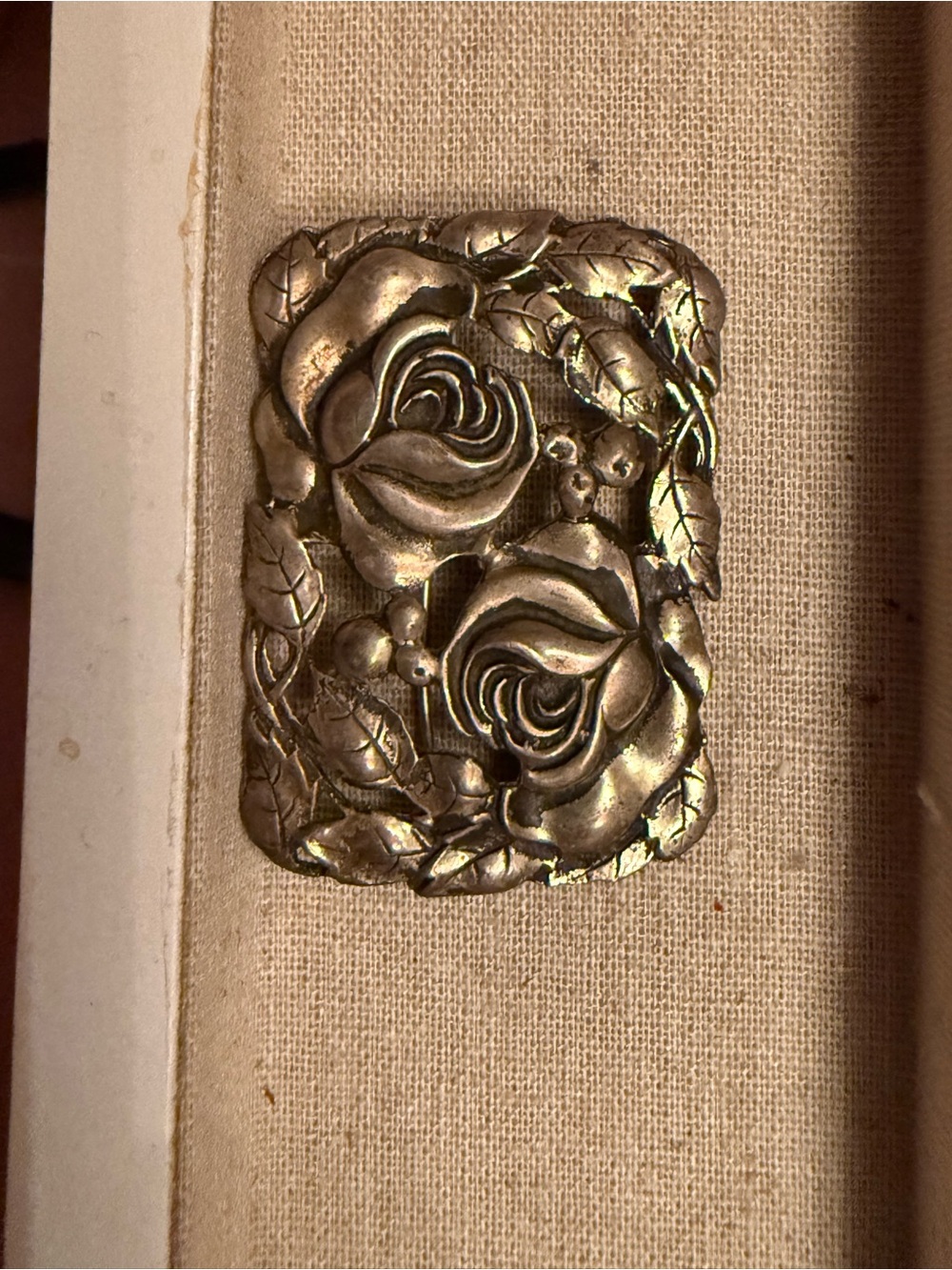Vintage Sterling Silver Decorative Metal Rose broach in Antique Silver